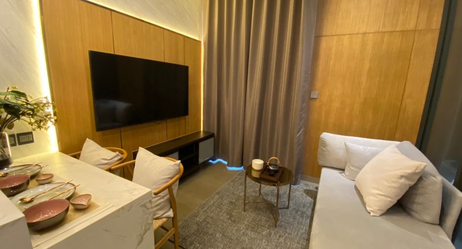 For rent and for sale 1 bed condo in Watthana, Bangkok