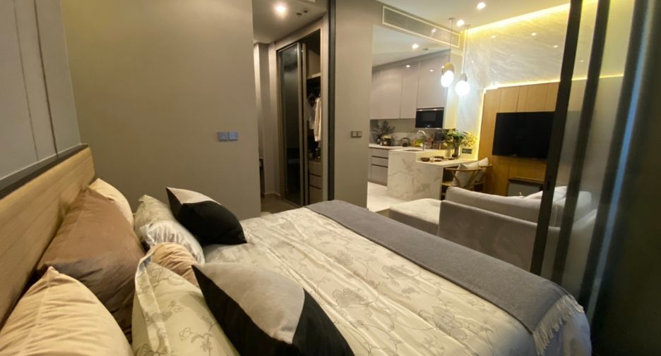 For rent and for sale 1 bed condo in Watthana, Bangkok