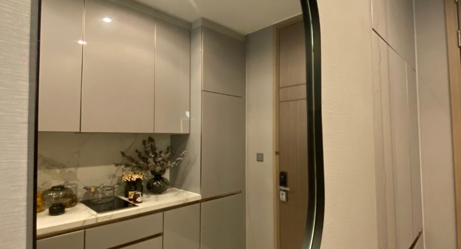 For rent and for sale 1 bed condo in Watthana, Bangkok