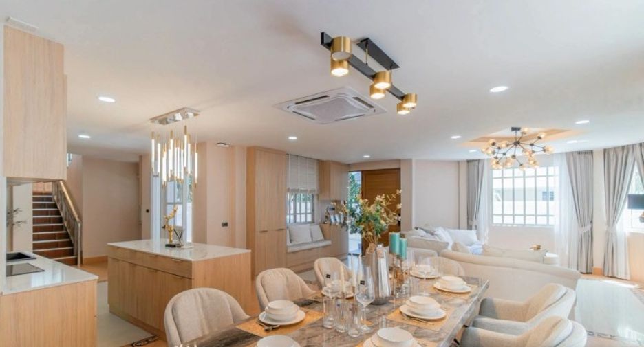 Haus zum Kauf mit 4 Zimmer in East Pattaya, Pattaya