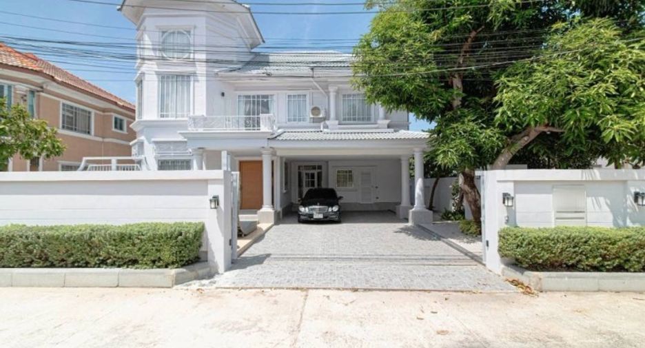 Haus zum Kauf mit 4 Zimmer in East Pattaya, Pattaya