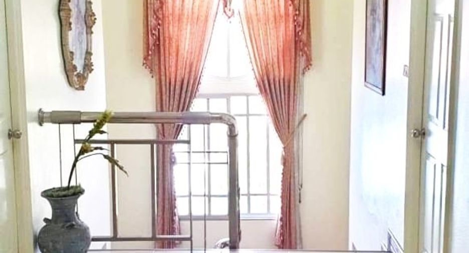 For sale 5 bedrooms house in East Pattaya, Pattaya