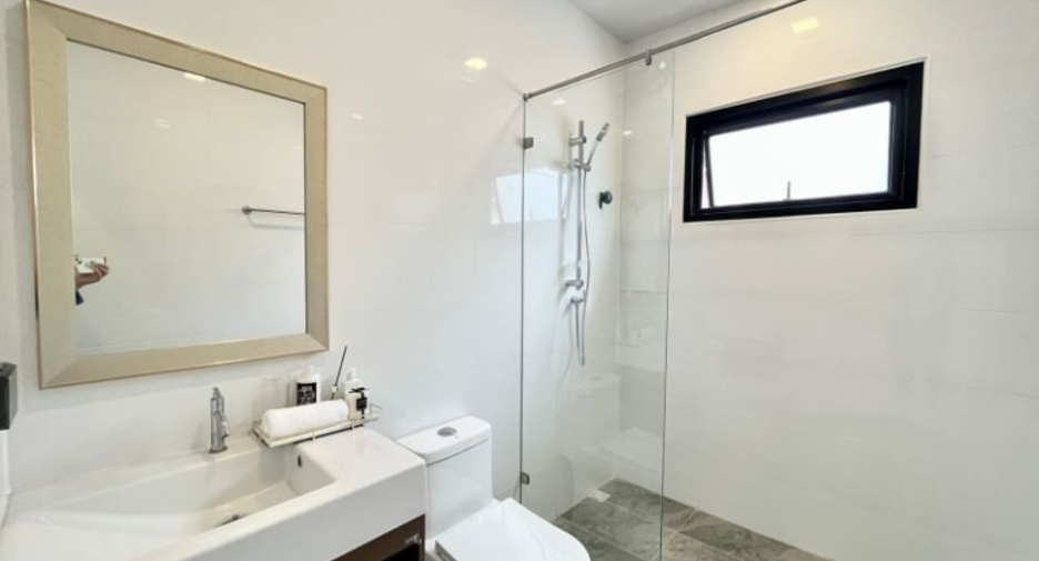 À vendre 5 chambres maison à East Pattaya, Pattaya