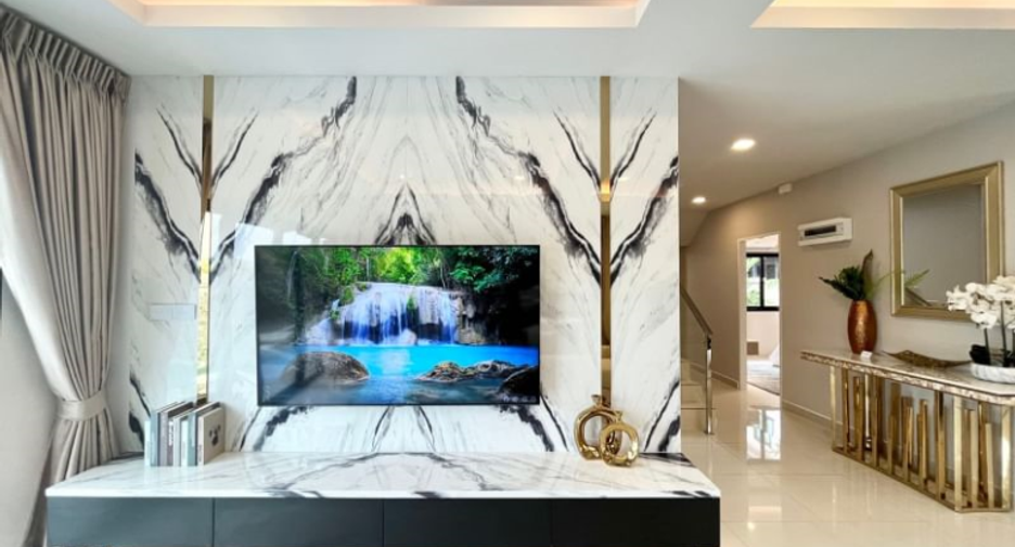 À vendre 5 chambres maison à East Pattaya, Pattaya