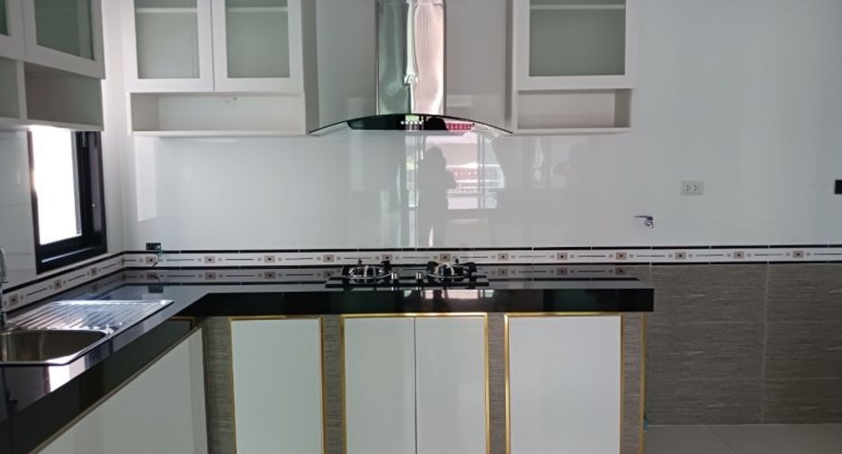 For sale 3 bedrooms house in East Pattaya, Pattaya