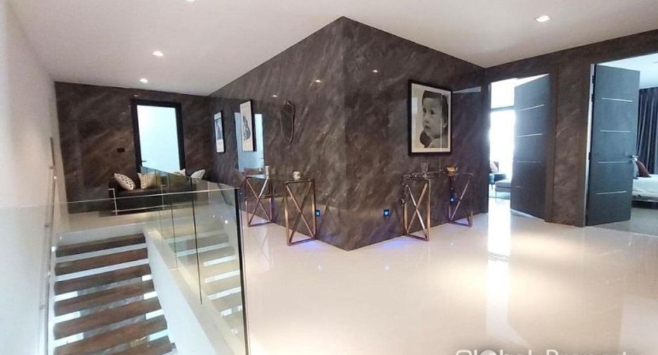 Haus zum Kauf mit 6 Zimmer in East Pattaya, Pattaya