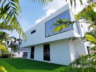 Casa en venta de 6 habitaciones en Bang Lamung, Chonburi