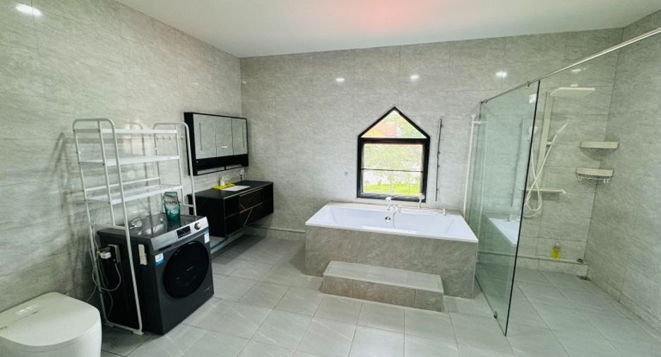 For sale 8 bedrooms house in East Pattaya, Pattaya