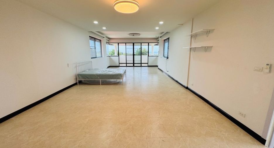 For sale 8 bedrooms house in East Pattaya, Pattaya