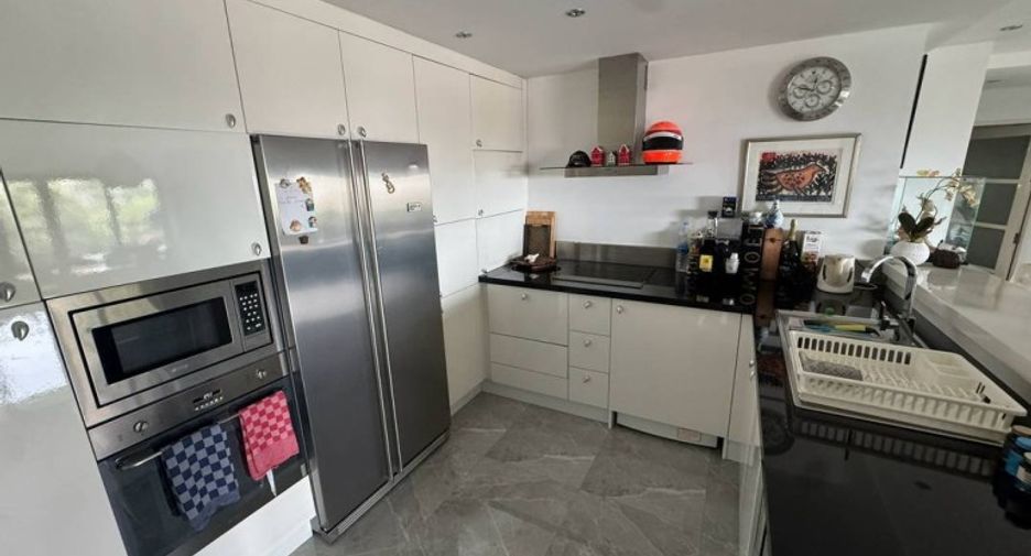 For sale 3 bedrooms condo in South Pattaya, Pattaya