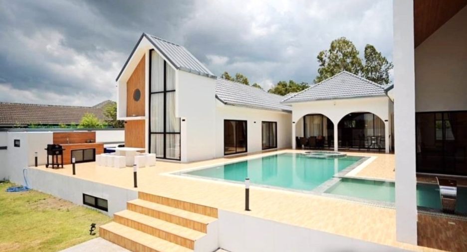 Продажа 4 спальни дом в Huay Yai, Паттайя
