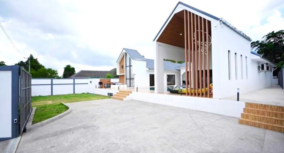 Продажа 4 спальни дом в Huay Yai, Паттайя