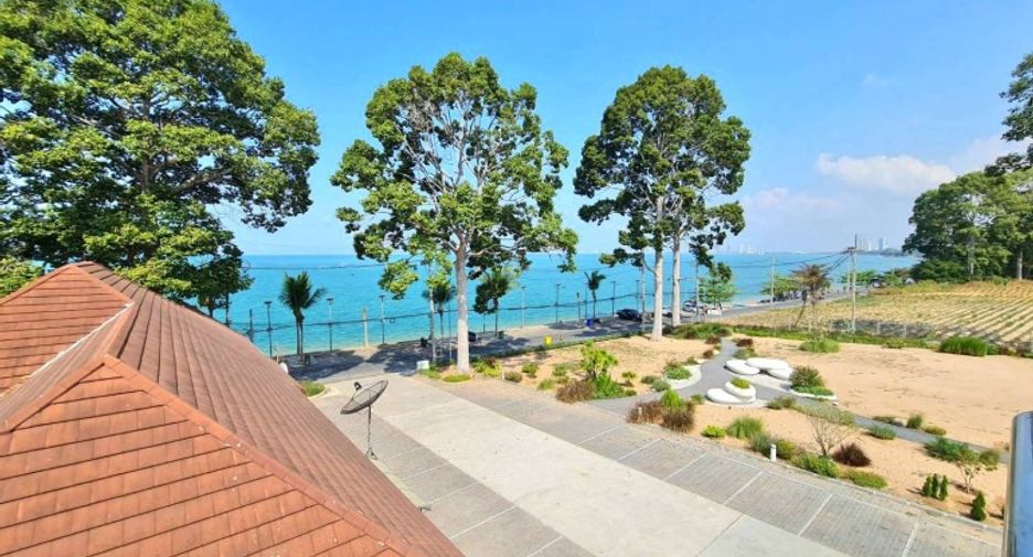À vendre 5 chambres maison à Sattahip, Chonburi