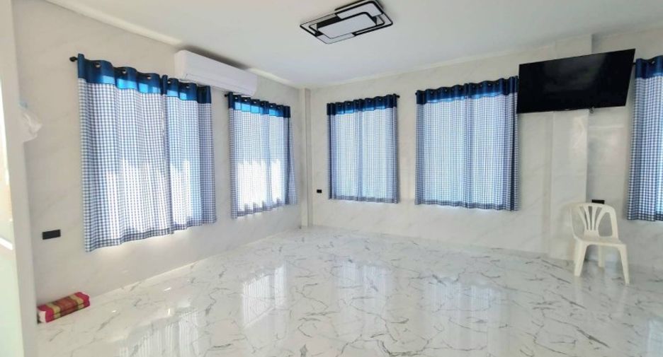 À vendre 5 chambres maison à Sattahip, Chonburi