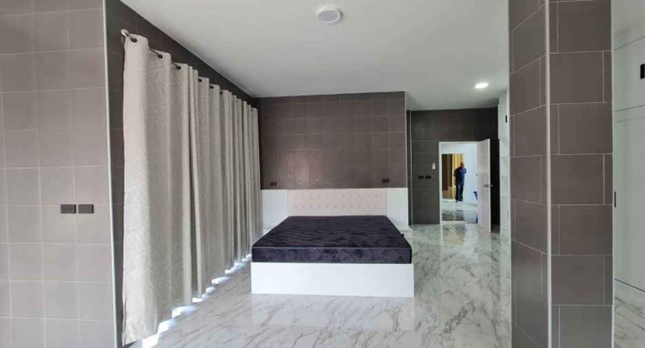 À vendre 5 chambres maison à Sattahip, Chonburi