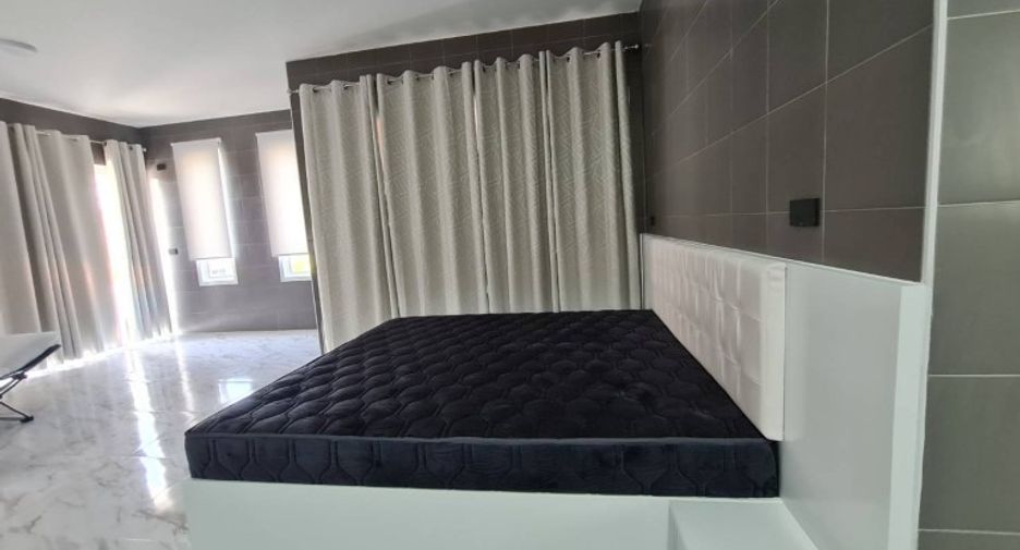 À vendre 5 chambres maison à Sattahip, Chonburi