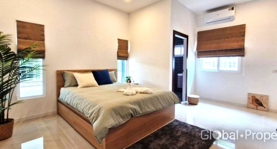 For sale 3 bedrooms house in East Pattaya, Pattaya