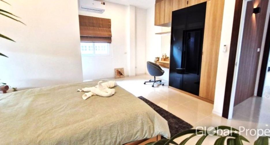 For sale 3 bedrooms house in East Pattaya, Pattaya
