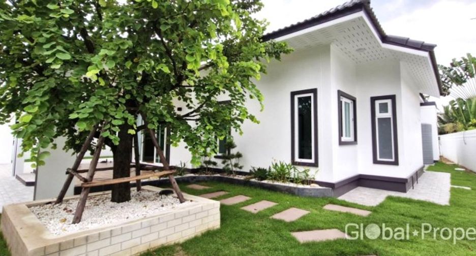For sale 3 bedrooms house in East Pattaya, Pattaya