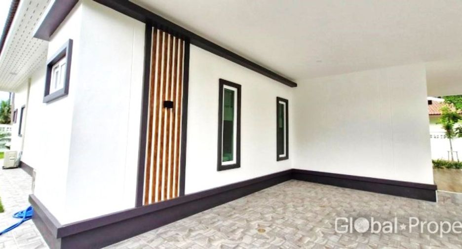For sale 3 bedrooms house in East Pattaya, Pattaya