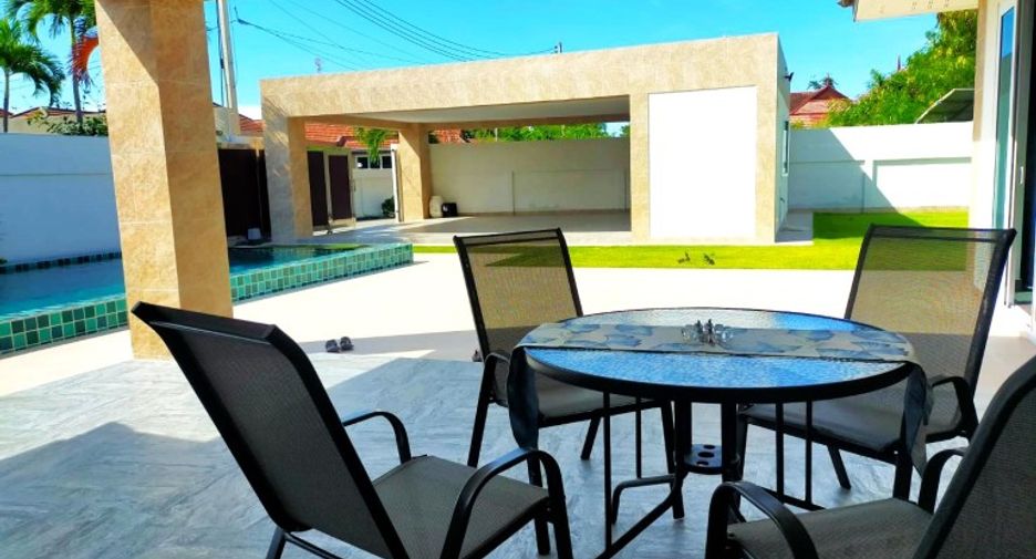 À vendre 3 chambres maison à Huay Yai, Pattaya