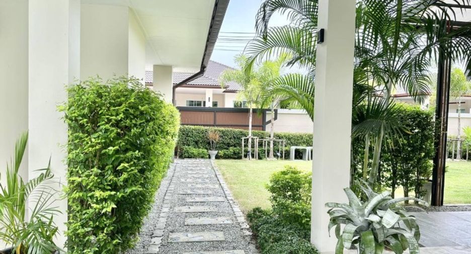 Haus zum Kauf mit 6 Zimmer in Huay Yai, Pattaya