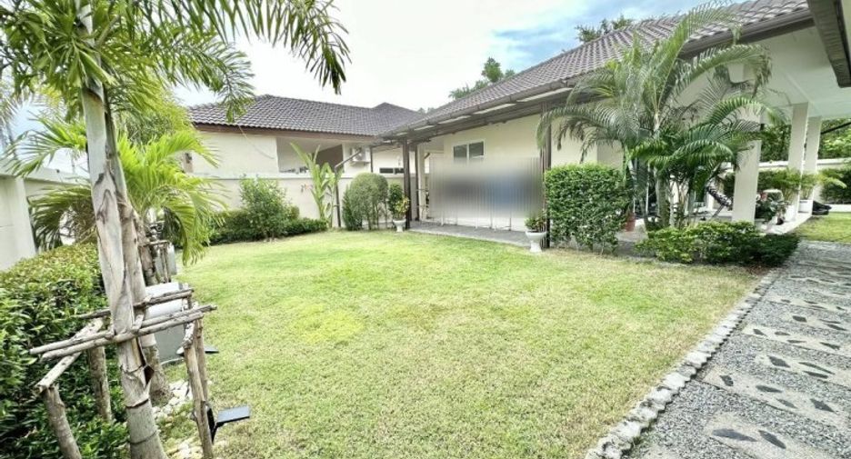 Haus zum Kauf mit 6 Zimmer in Huay Yai, Pattaya