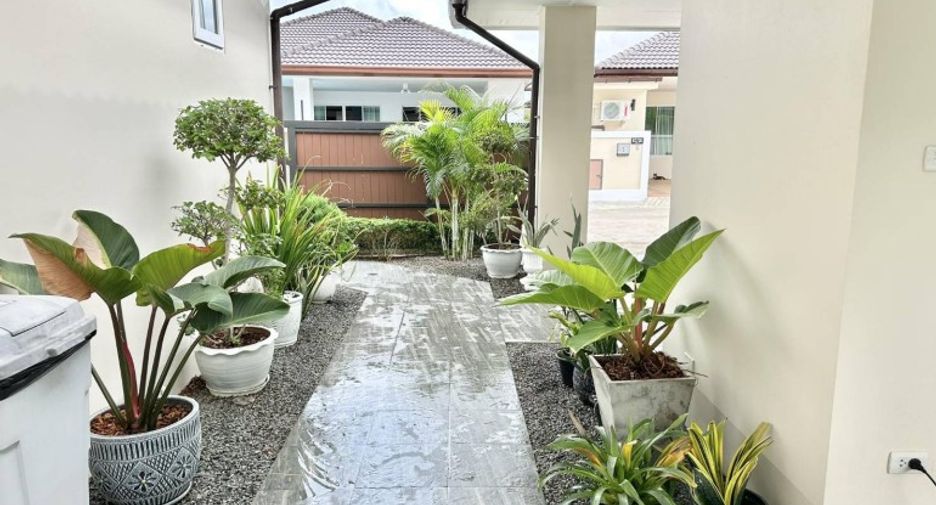 Haus zum Kauf mit 6 Zimmer in Huay Yai, Pattaya