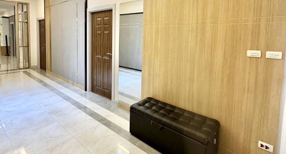 Haus zum Kauf mit 6 Zimmer in Huay Yai, Pattaya