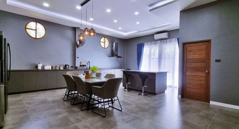 For sale 3 bedrooms house in East Pattaya, Pattaya