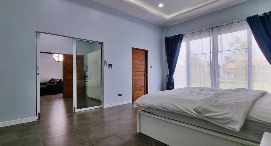 For sale 3 bedrooms house in East Pattaya, Pattaya
