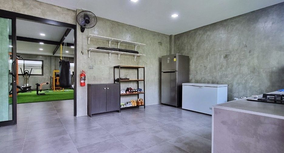 For sale 3 bedrooms house in East Pattaya, Pattaya