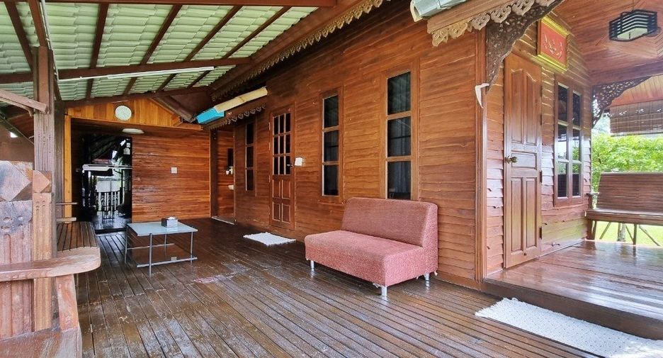 For sale 3 bedrooms house in East Pattaya, Pattaya