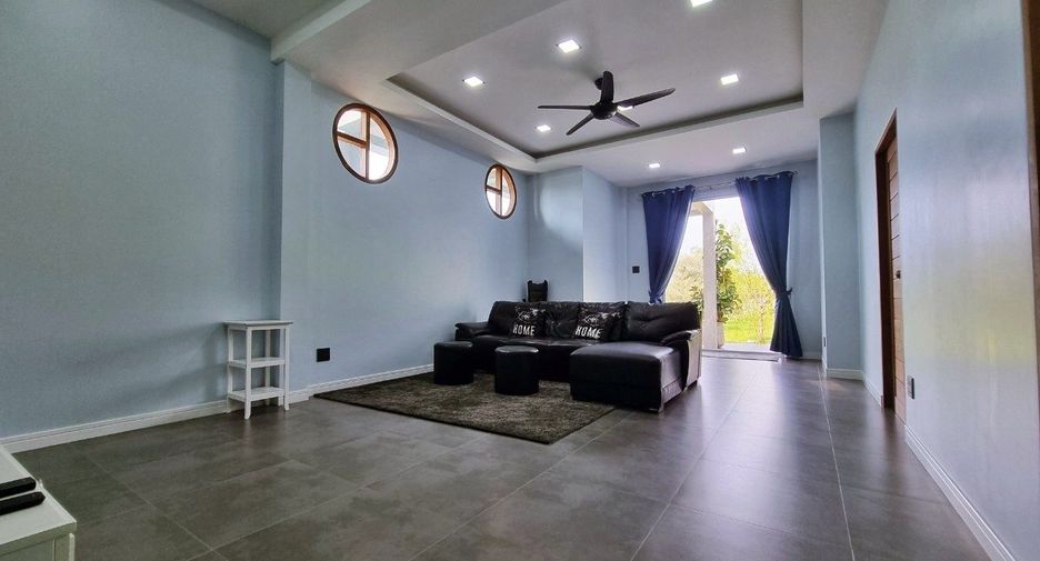 For sale 3 bedrooms house in East Pattaya, Pattaya
