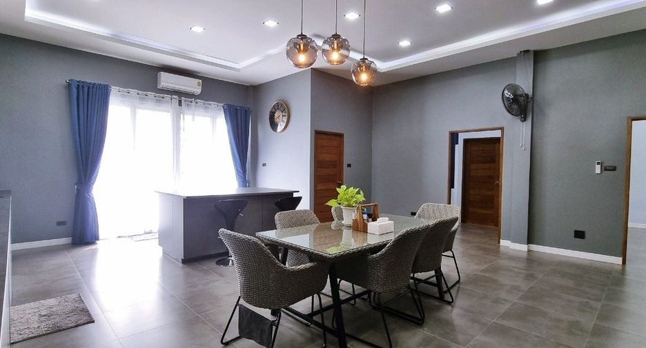For sale 3 bedrooms house in East Pattaya, Pattaya
