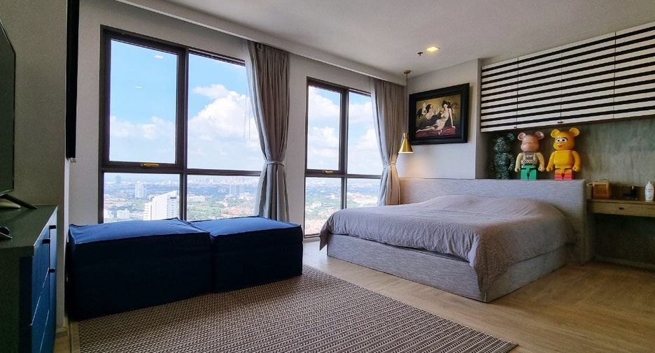 For sale 3 bedrooms condo in Jomtien, Pattaya