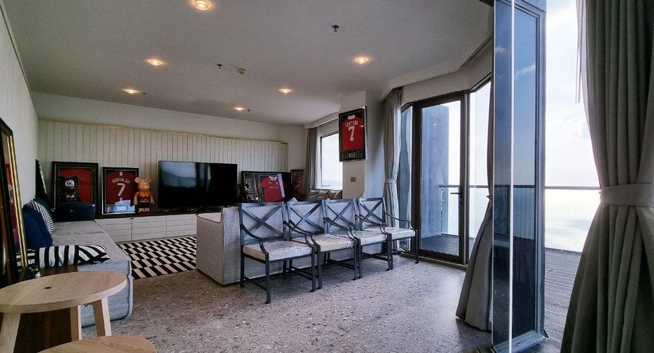 For sale 3 bedrooms condo in Jomtien, Pattaya
