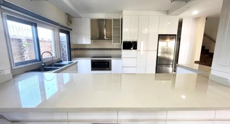 Haus zum Kauf mit 5 Zimmer in Huay Yai, Pattaya