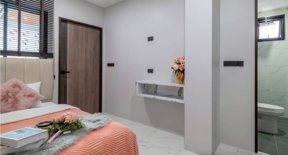 For sale 5 bedrooms house in East Pattaya, Pattaya