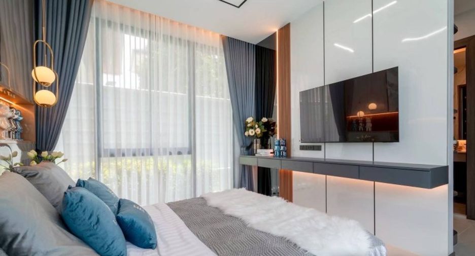 For sale 5 bedrooms house in East Pattaya, Pattaya