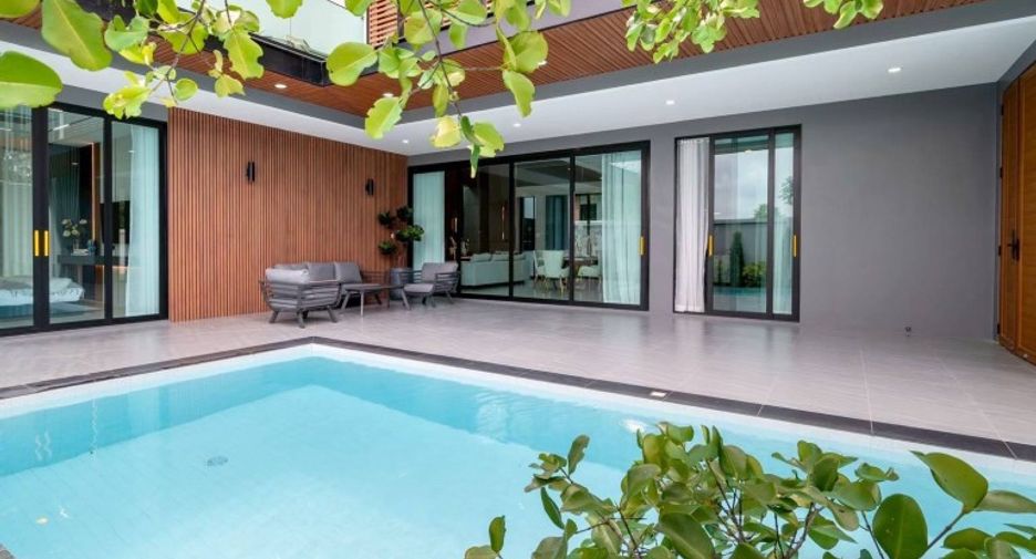 For sale 5 bedrooms house in East Pattaya, Pattaya