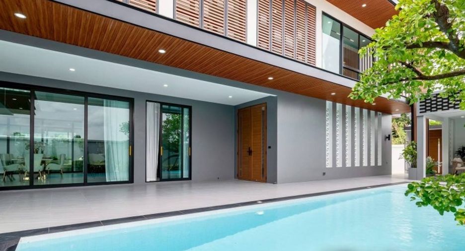For sale 5 bedrooms house in East Pattaya, Pattaya