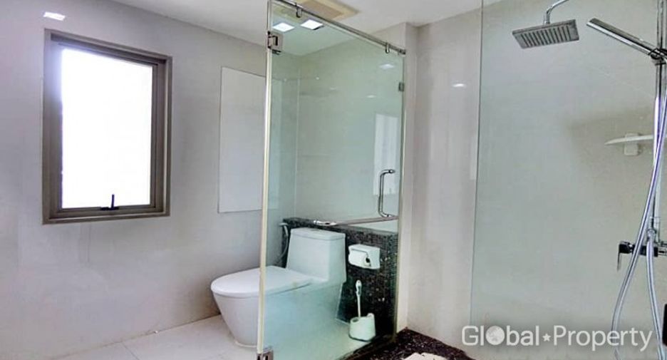 For sale 3 bedrooms condo in North Pattaya, Pattaya