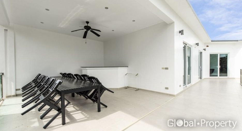 À vendre 5 chambres maison à Huay Yai, Pattaya