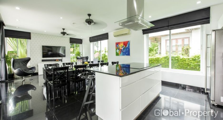 À vendre 5 chambres maison à Huay Yai, Pattaya