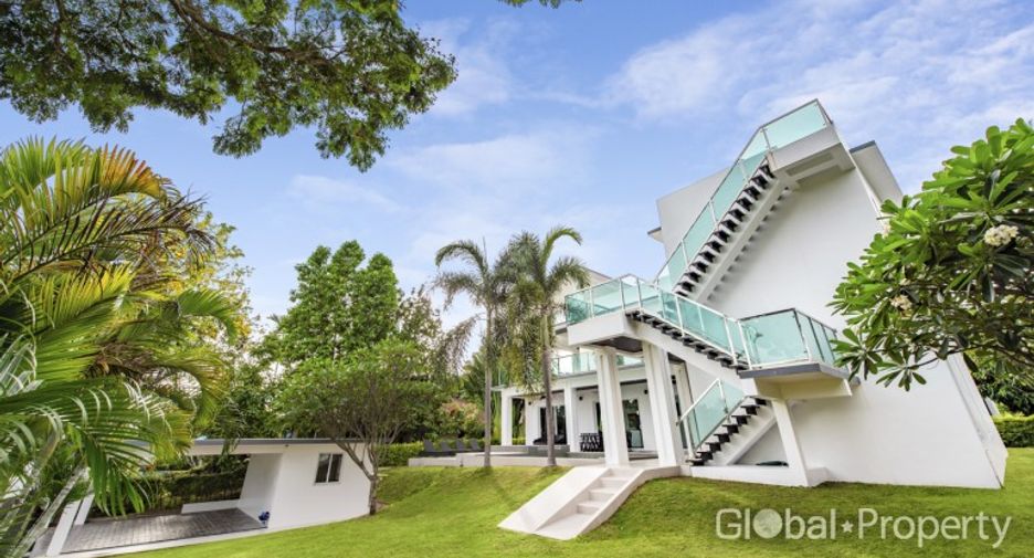 À vendre 5 chambres maison à Huay Yai, Pattaya