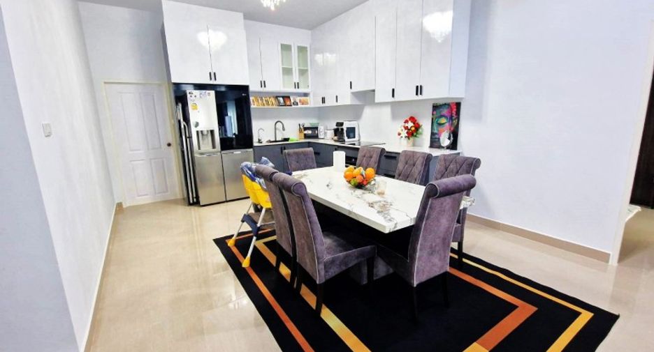 À vendre 3 chambres maison à Huay Yai, Pattaya