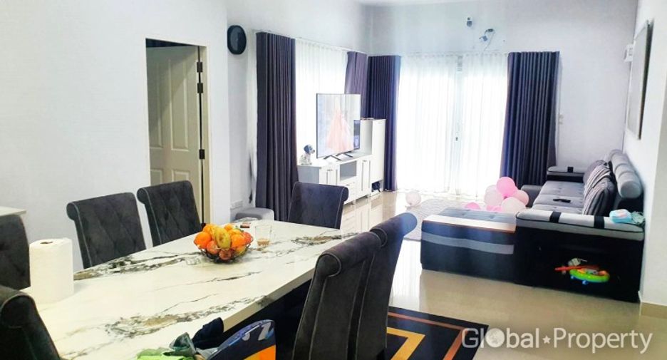 À vendre 3 chambres maison à Huay Yai, Pattaya