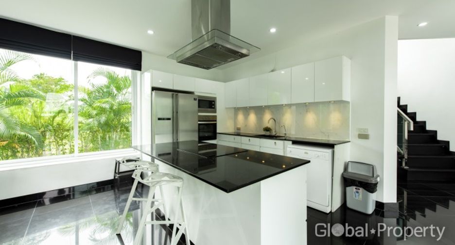 Продажа 4 спальни дом в Huay Yai, Паттайя