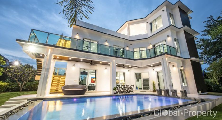 Продажа 4 спальни дом в Huay Yai, Паттайя